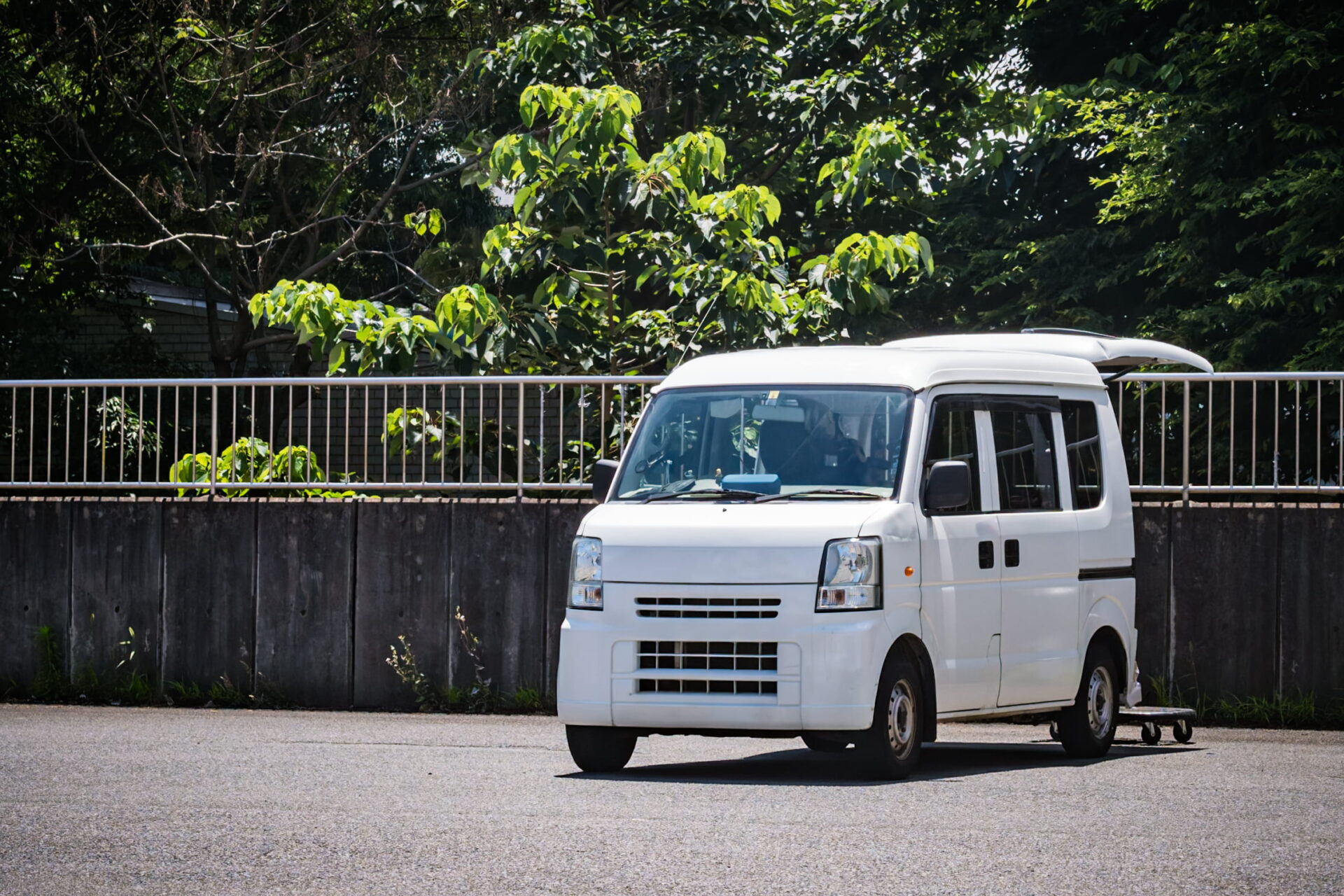 軽貨物配送車